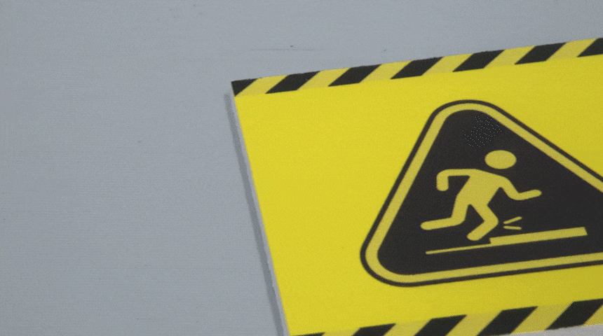 장애물_주의_안내판